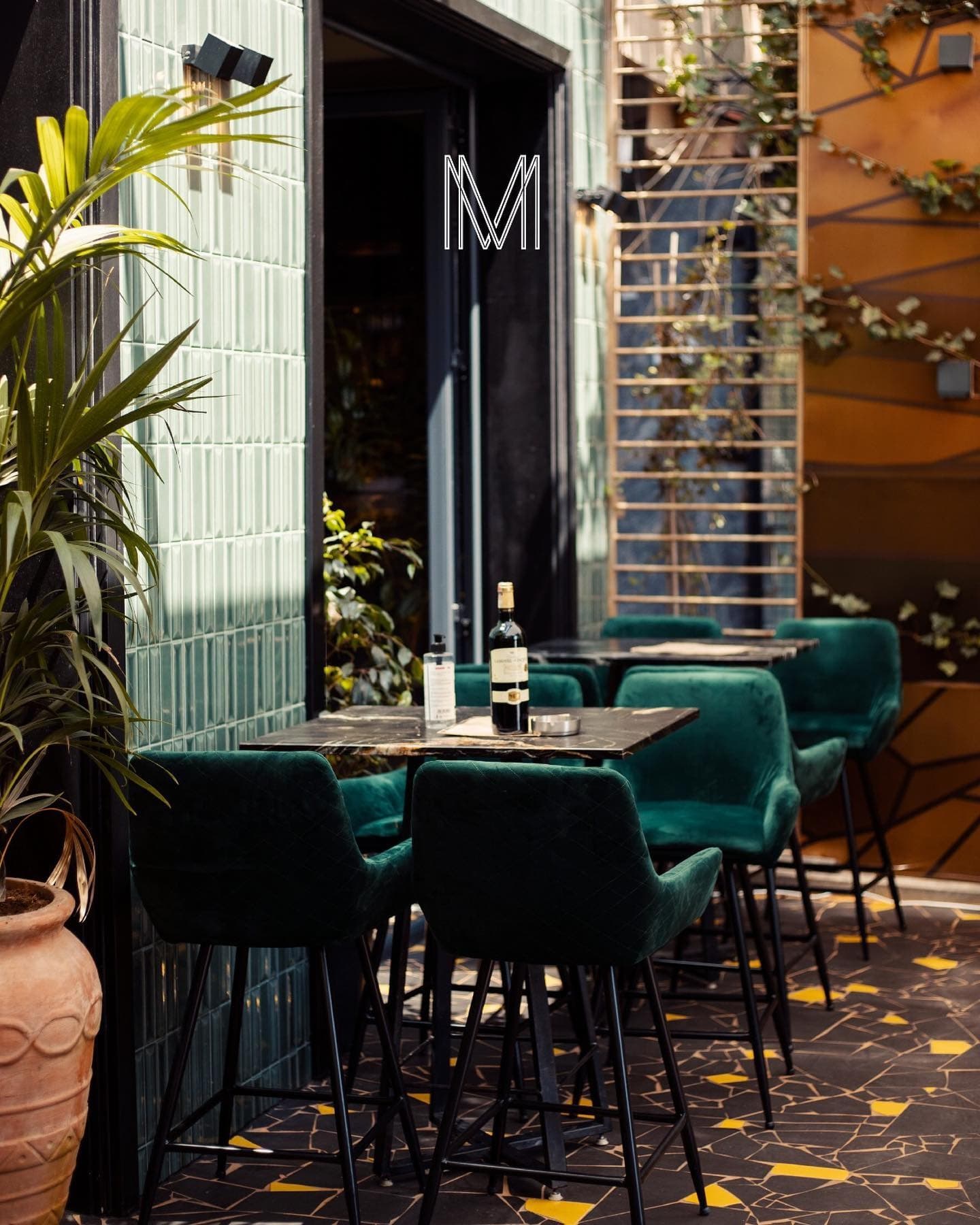 Monròe outdoor terrace